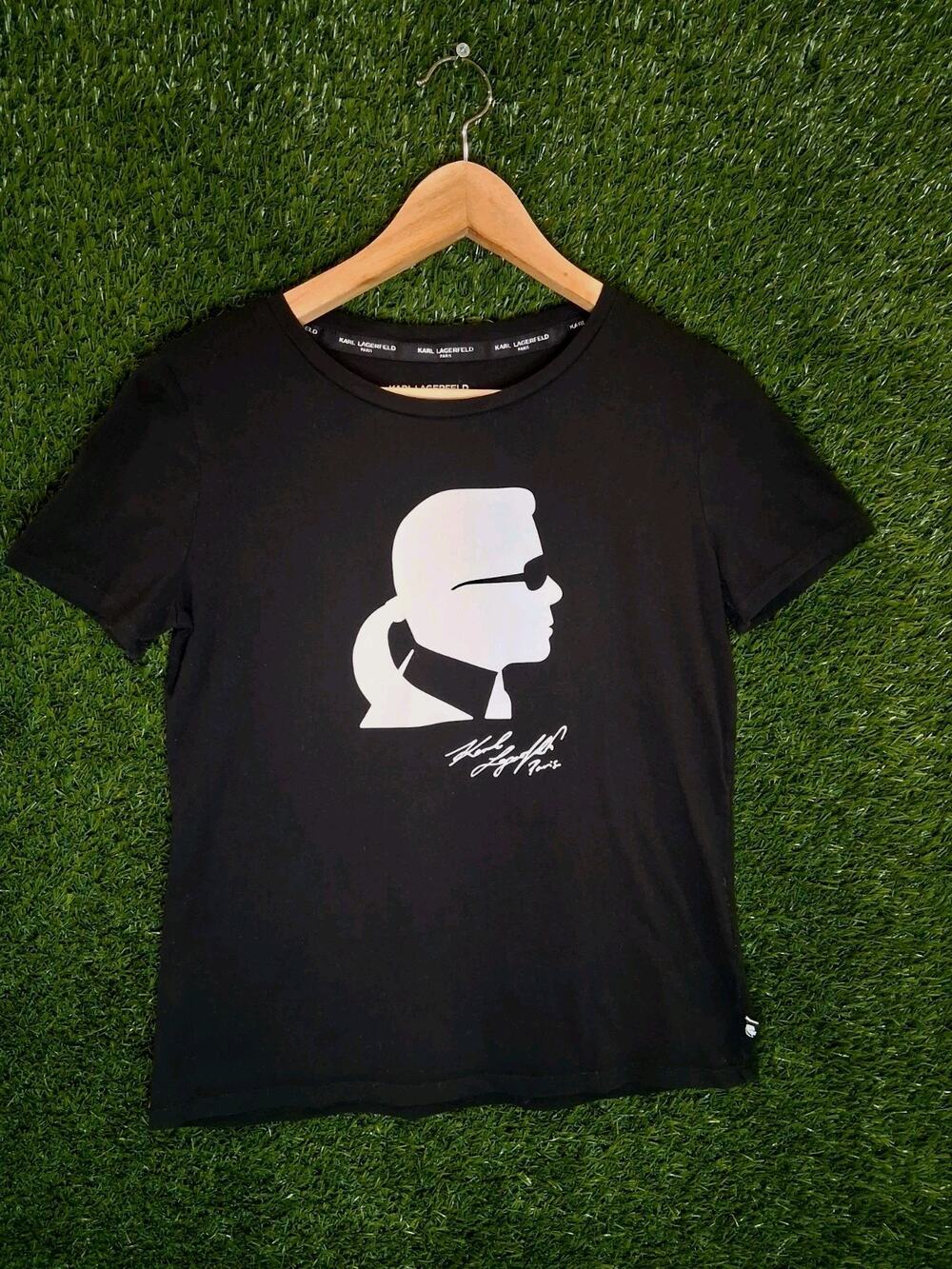 Karl Lagerfeld Paris Women’s Black Graphic T-Shirt Tee Size XS/ECH/TP Cotton